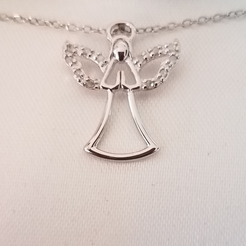 1/10 CTTW Diamond Sterling Silver Necklace